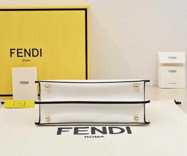 Peekaboo ISeeU Small