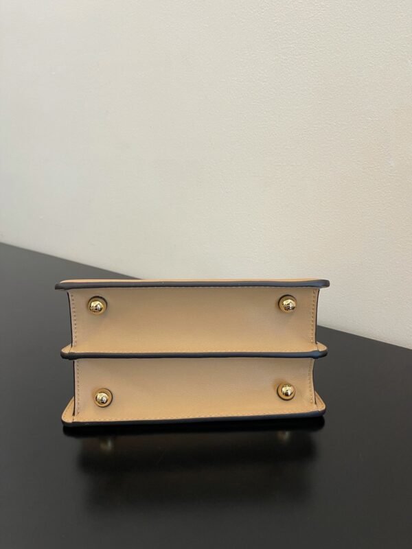 Peekaboo ISeeU Petite