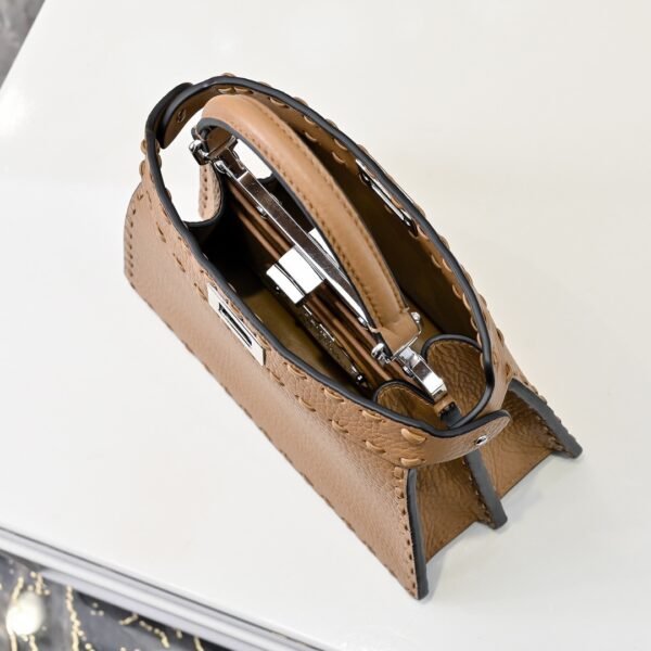 Peekaboo ISeeU Petite