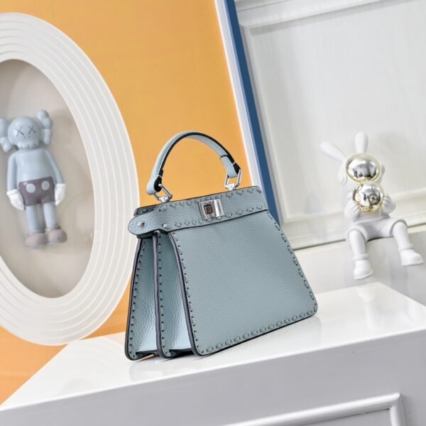 Peekaboo ISeeU Petite