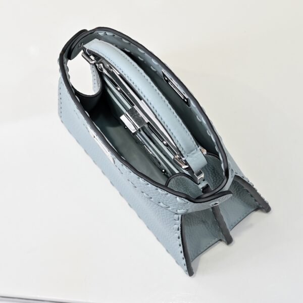 Peekaboo ISeeU Petite