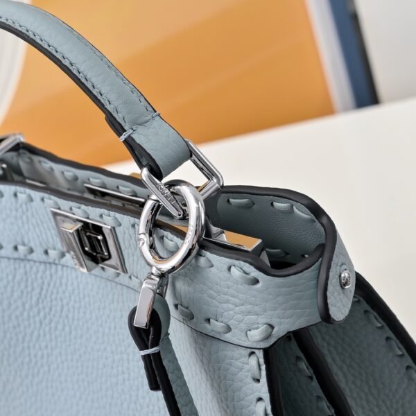 Peekaboo ISeeU Petite