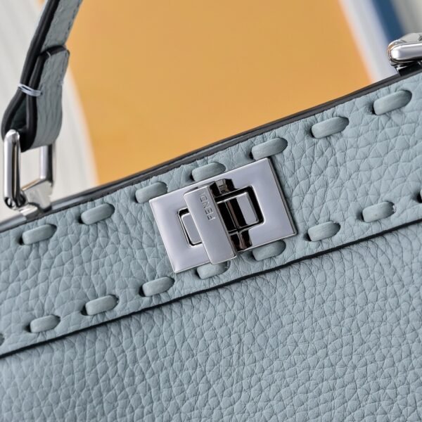 Peekaboo ISeeU Petite