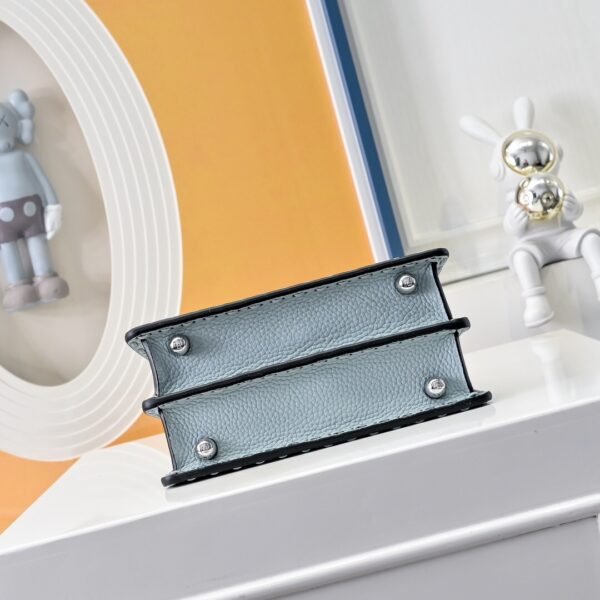 Peekaboo ISeeU Petite