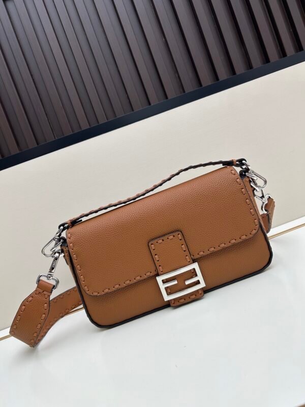 Baguette Cuoio Romano