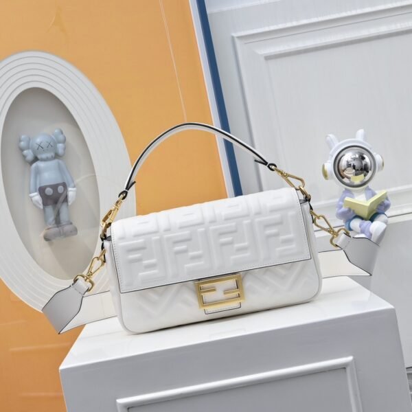 Fendi Baguette