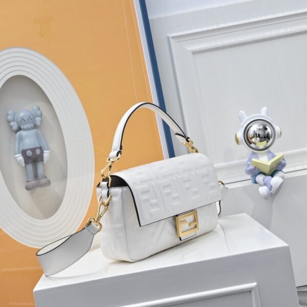 Fendi Baguette