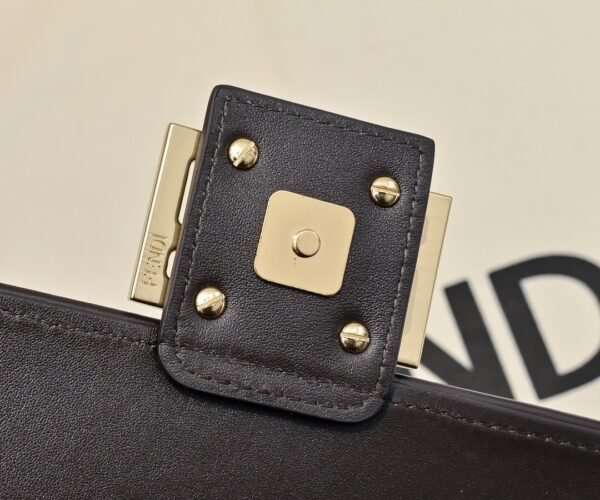 Fendi Baguette Chain Midi