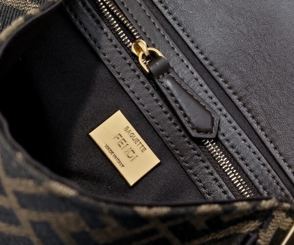 Fendi Baguette Chain Midi