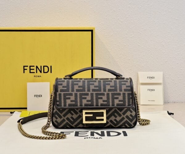 Fendi Baguette Chain Midi