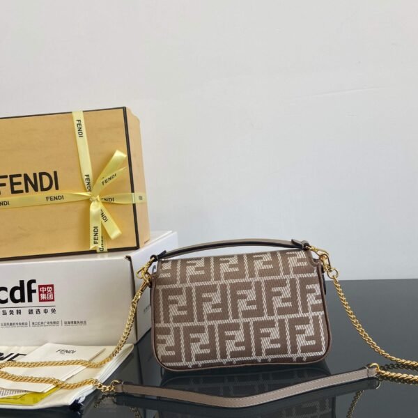 Fendi Baguette