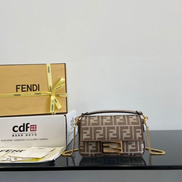 Fendi Baguette