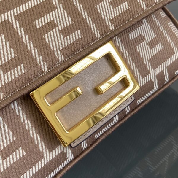 Fendi Baguette