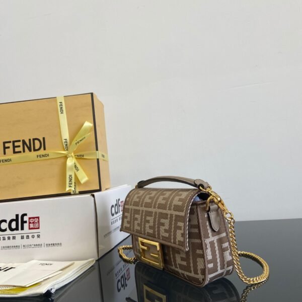 Fendi Baguette