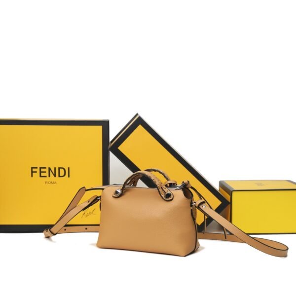 By The Way Selleria Mini