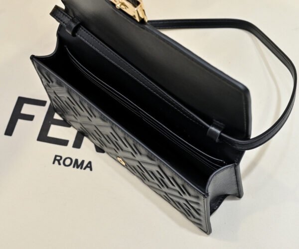 Wallet On Chain Baguette