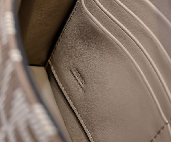 Wallet On Chain Baguette