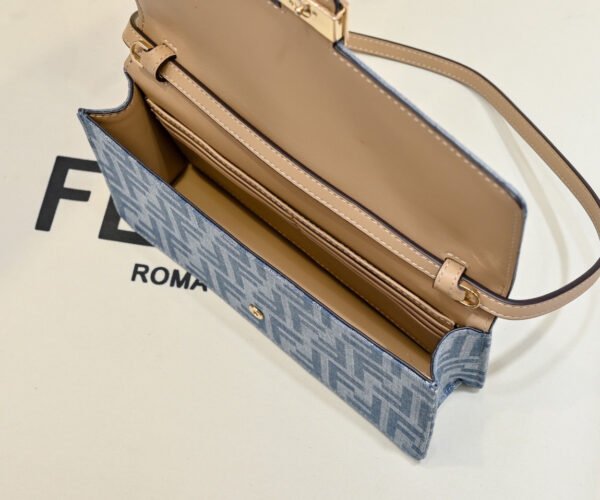 Wallet On Chain Baguette