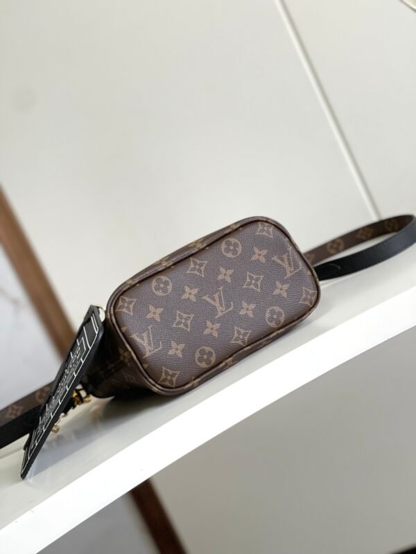LV Neverfull Bandoulière Inside Out BB