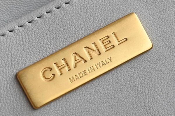 CHANEL AS5356 (7) CHANEL flap bag with top handle Lambskin White