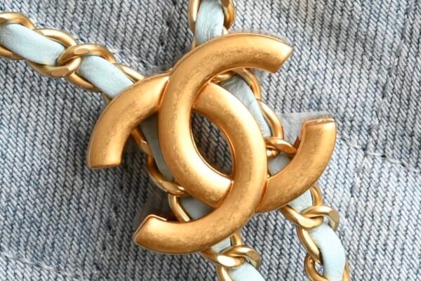 CHANEL B20603 (2) CHANEL 25 Calfskin Hobo Bag Small Handbag