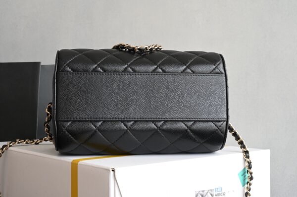 Chanel AP4474 (8) CHANEL Classic chain bag Shiny grained calfskin and gold-tone metal Bowling Bag Black