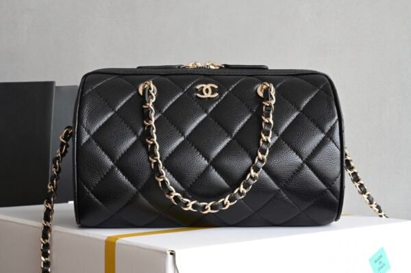 Chanel AP4474 (9) CHANEL Classic chain bag Shiny grained calfskin and gold-tone metal Bowling Bag Black