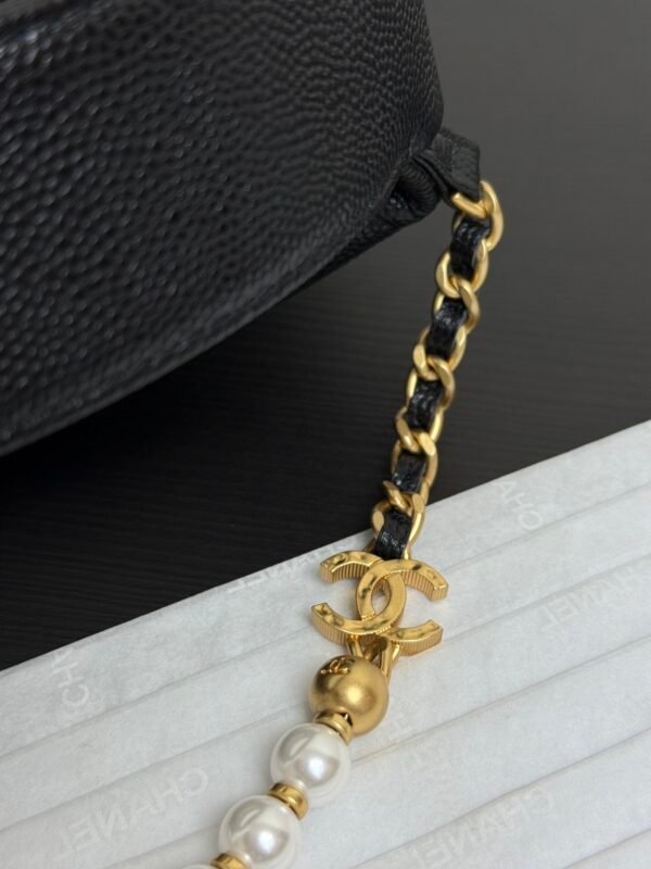Chanel top handle pearl chain hobo bag AP4584