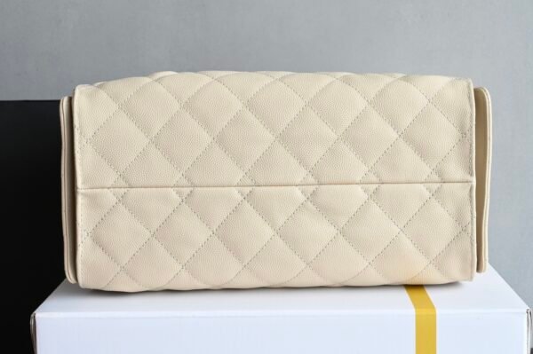 CHANEL 25 Calfskin Hobo Bag Small Handbag