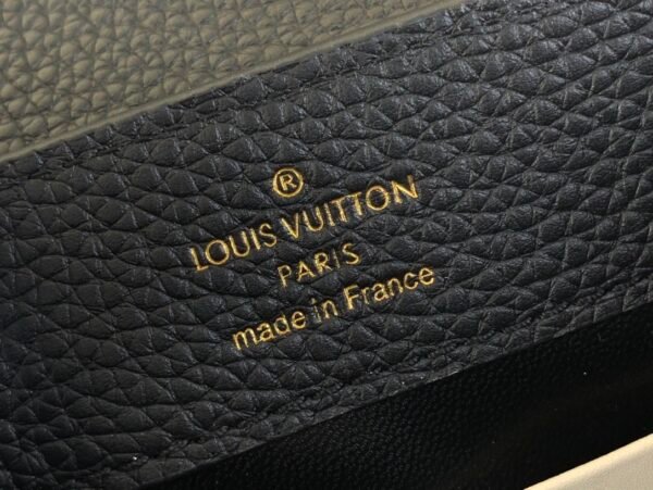 DE01D83ECE66166321B50751A50A1A14 Louis Vuitton Capucines BB M12345