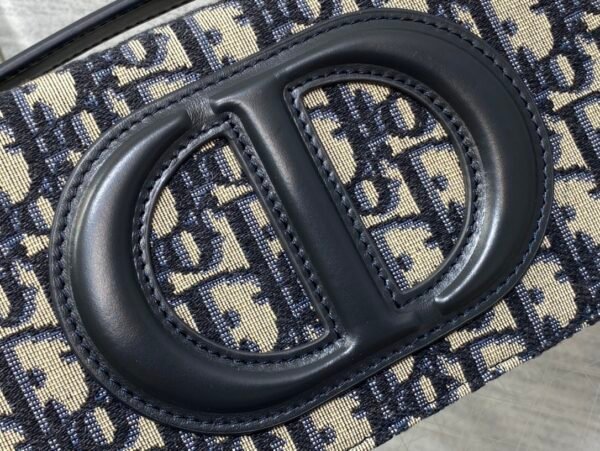 CHRISTIAN DIOR CD Signature Mini Bag