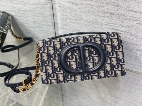 CHRISTIAN DIOR CD Signature Mini Bag