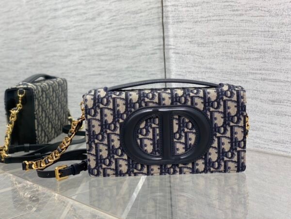 CHRISTIAN DIOR CD Signature Mini Bag