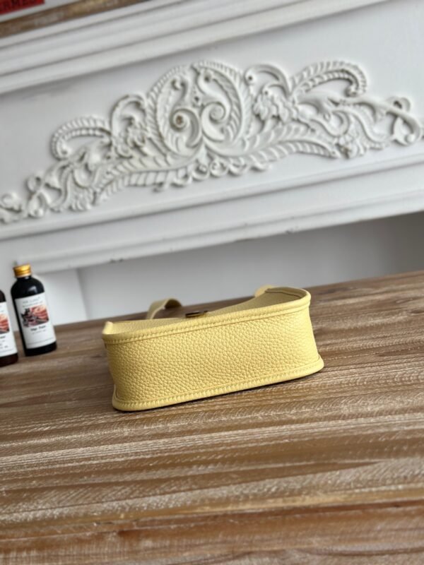 Evelyne 小 黄 银 (1) Hermès Evelyne 16 TPM Evelyne Taurillon Maurice