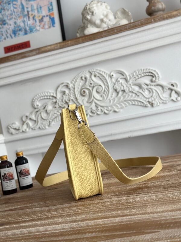 Evelyne 小 黄 银 (5) Hermès Evelyne 16 TPM Evelyne Taurillon Maurice