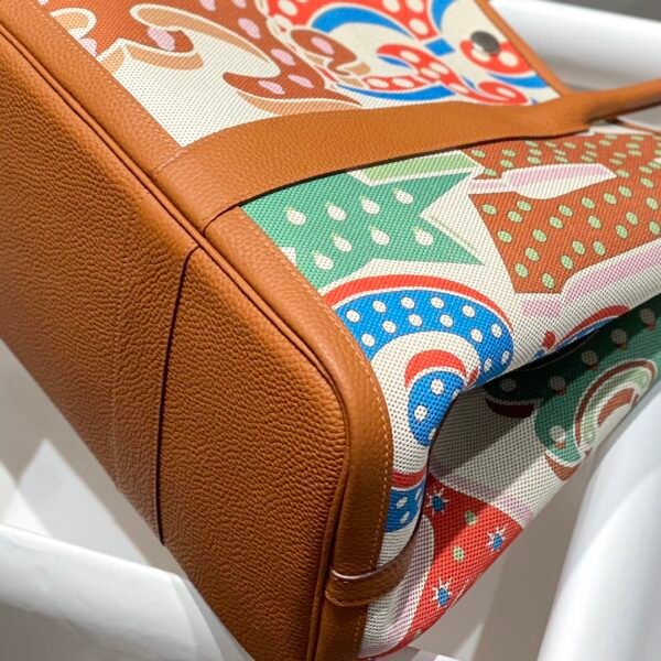 GARDEN PARTY 36 Tote