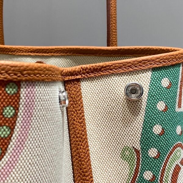 GARDEN PARTY 36 Tote