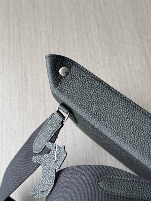 H084283CKAB (7) Hermès Videpoches Shoulder Bag