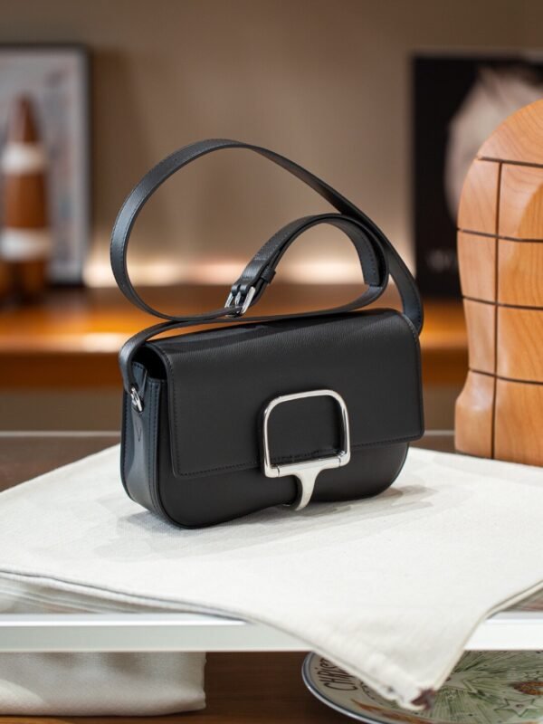 Hermès Della Cavalleria Elan Shoulder Bag