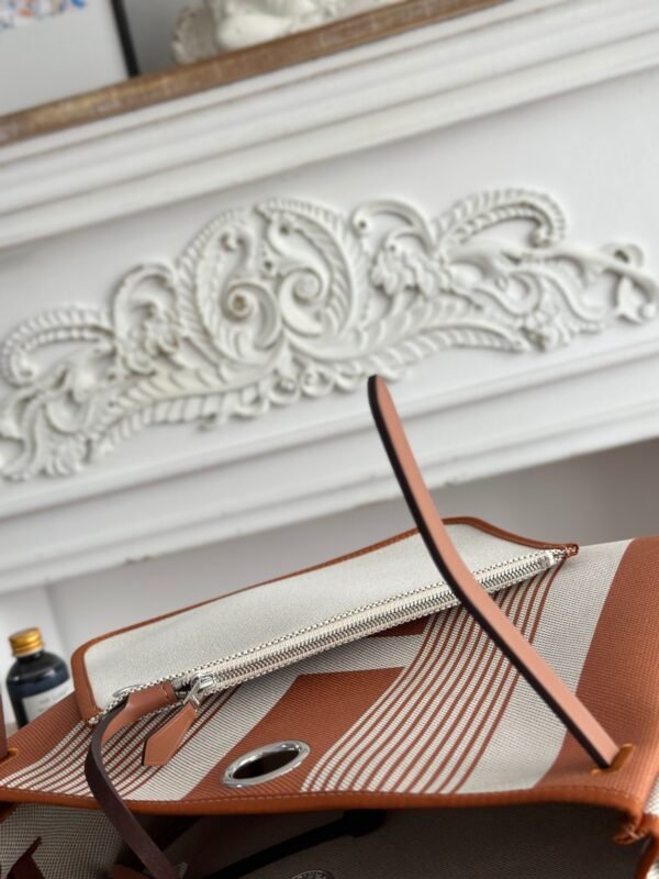 Herbag 31 H Vibration Handbag brown (2) Herbag 31 H Vibration Handbag