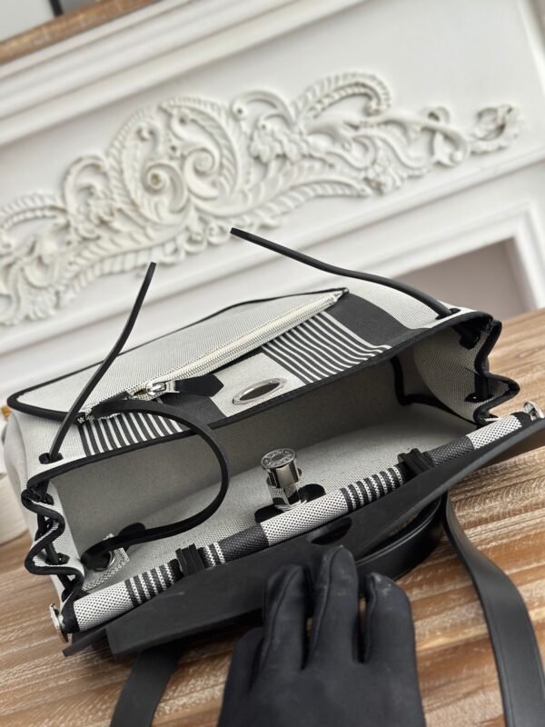 Herbag 31 H Vibration Handbag grey and black (7) Herbag 31 H Vibration Handbag