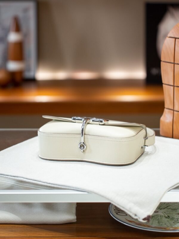 Hermès Della Cavalleria Elan bag white (6) Hermès Della Cavalleria Elan bag