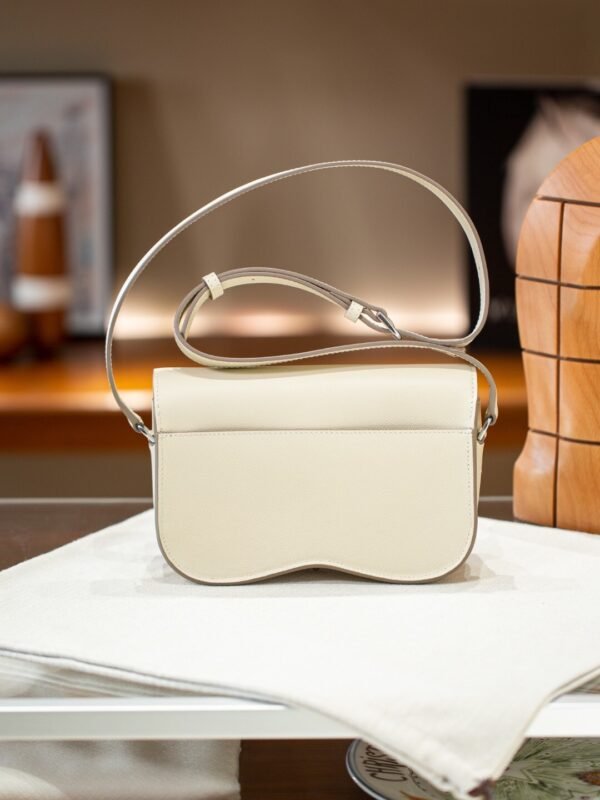 Hermès Della Cavalleria Elan bag white (8) Hermès Della Cavalleria Elan bag