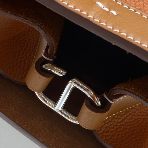 Hermès In-the-Loop 18 bag