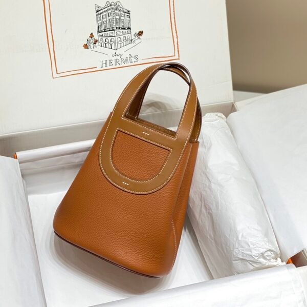 Hermès In-the-Loop 18 bag