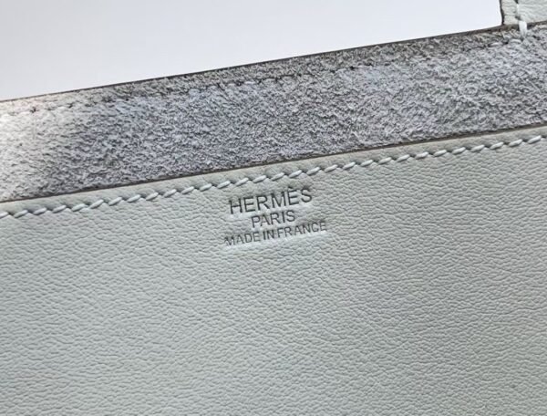 Hermès In-the-Loop 18 bag white (4) Hermès In-the-Loop 18 bag