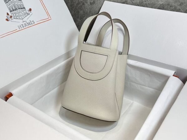 Hermès In-the-Loop 18 bag white (6) Hermès In-the-Loop 18 bag
