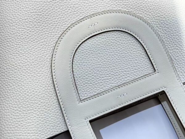 Hermès In-the-Loop 18 bag white (7) Hermès In-the-Loop 18 bag