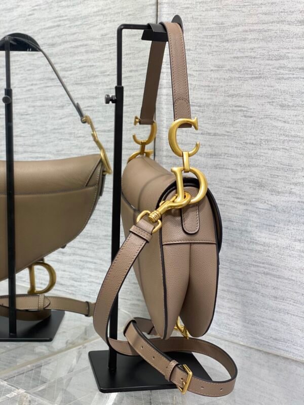 M0455CBAA_M116 (4) Dior Saddle Bag with Strap Beige