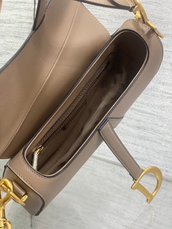 M0455CBAA_M116 (6) Dior Saddle Bag with Strap Beige